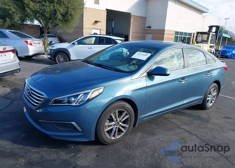 2017 Hyundai Sonata Se z USA, uszkodzony, nr VIN 5NPE24AF6HH469828